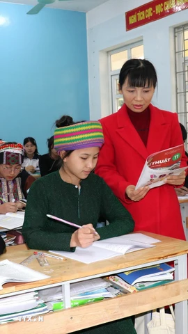 Học sinh trường THPT Dân tộc Nội trú. (Ảnh: Minh Tâm/TTXVN)