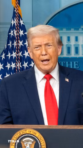 Tổng thống Mỹ Donald Trump phát biểu tại Nhà Trắng. (Ảnh: THX/TTXVN)
