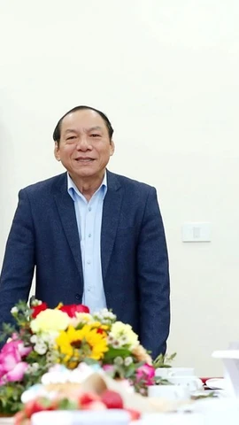 Bộ trưởng Nguyễn Văn Hùng chủ trì buổi làm việc với Cục Báo chí. (Nguồn: Báo Văn hóa)