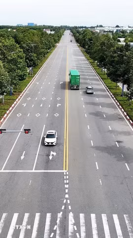 Đường Vành đai 4-Thành phố Hồ Chí Minh. (Ảnh: Hồng Đạt/TTXVN)
