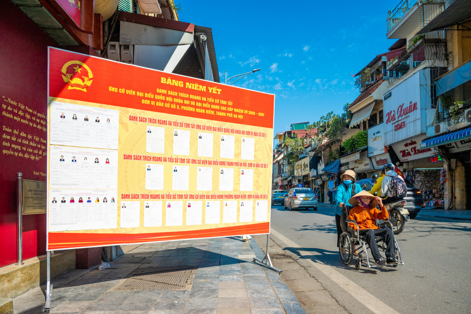 Đã nhiều kỳ, Di tích lịch sử văn hóa cấp quốc gia số 48 Hàng Ngang được chọn là khu vực bỏ phiếu bầu đại biểu Quốc hội và đại biểu Hội đồng Nhân dân các cấp. Tại căn nhà này, Chủ tịch Hồ Chí Minh đã viết bản Tuyên ngôn Độc lập, khai sinh nước Việt Nam Dân chủ Cộng hòa. (Ảnh: Minh Sơn/Vietnam+)