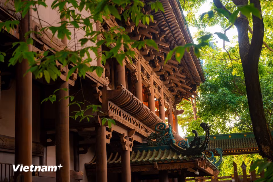 Chùa Minh Thành là nơi gìn giữ những giá trị văn hóa quý giá có từ lâu đời mà bất cứ du khách nào yêu mến lịch sử, văn hoá hay đam mê du lịch tâm linh có thể ghé qua khám phá. (Ảnh: Minh Sơn/Vietnam+)