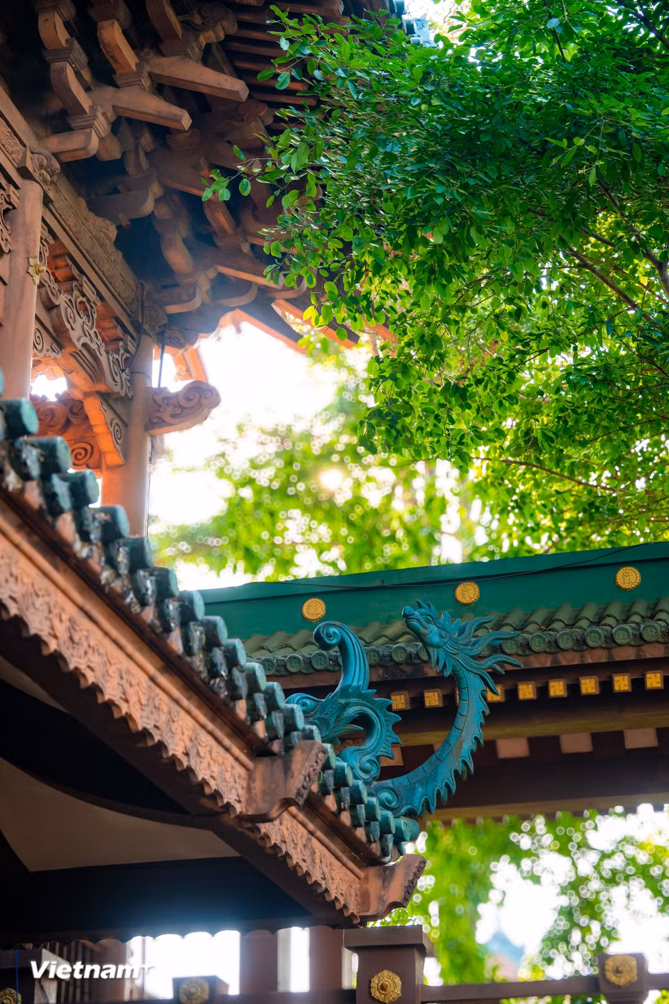 Điểm nhấn của chùa khiến nhiều người biết đến đó chính là kiến trúc mang phong cách pha trộn giữa các nền văn hóa Á Đông đặc biệt là Nhật Bản. (Ảnh: Minh Sơn/Vietnam+)