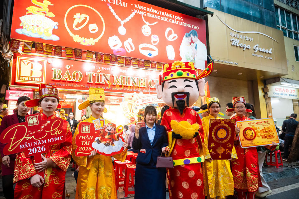 Vào mỗi dịp mùng 10 tháng Giêng, thị trường vàng lại bước vào giai đoạn cao điểm khi nhu cầu mua tăng mạnh. (Ảnh: Minh Sơn/Vietnam+)
