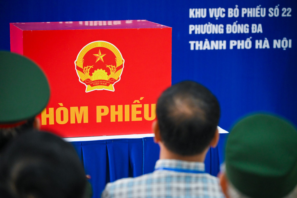 Ban bầu cử số 6 cũng hướng dẫn tổ bầu cử số 22 tổ chức chạy thử toàn bộ quy trình của ngày bầu cử chính thức vào ngày 15/3/2026 tới đây. (Ảnh: Minh Sơn/Vietnam+)