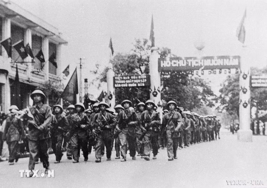 ttxvn_ky-niem-72-nam-ngay-giai-phong-thu-do-3.jpg