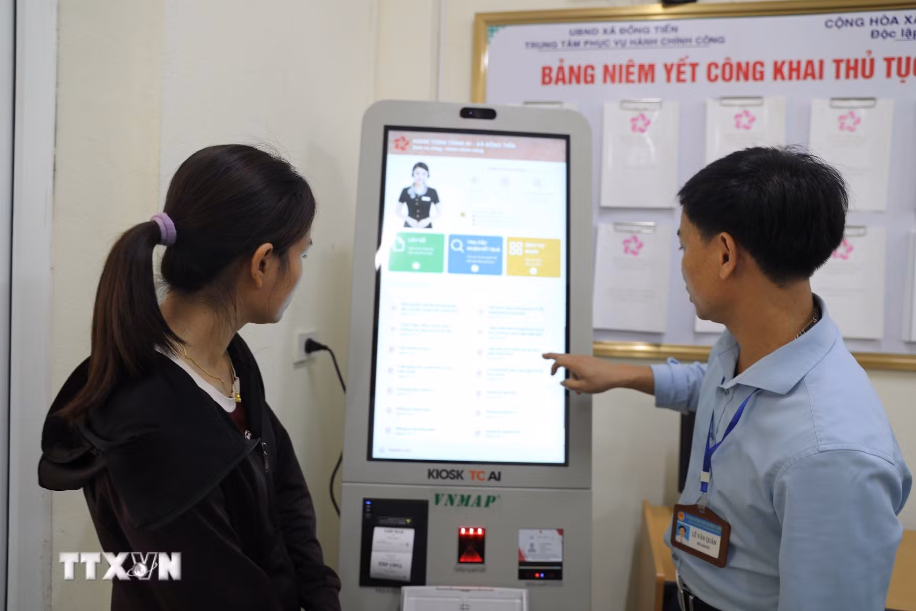 ttxvn-kiosk-ai-toan-trinh-dua-dich-vu-cong-den-gan-nguoi-dan-3.jpg