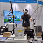 Gian hàng giới thiệu sản phẩm robot ứng dụng AI tại Malaysia. (Ảnh: Bùi Hoàn/TTXVN)