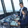 Nhân viên kiểm soát viên không lưu điều hành bay tại Cảng Hàng không quốc tế Nội Bài. (Ảnh: Việt Hùng/Vietnam+)
