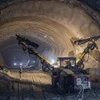 Tập đoàn Đèo Cả thi công hạng mục hầm xuyên núi trên tuyến cao tốc Bắc-Nam. (Ảnh: PV/Vietnam+)