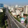 Tuyến đường Vành đai 2 đoạn Ngã Tư Sở tới cầu Vĩnh Tuy đã được thông xe và đưa vào khai thác, góp phần giảm ùn tắc giao thông nội đô. (Ảnh: Danh Lam/TTXVN)