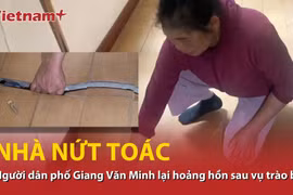 Nhà nứt toác, người dân phố Giang Văn Minh lại 'hoảng hồn' sau vụ trào bùn