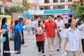 Toàn cảnh ngày đầu tiên của kỳ thi tốt nghiệp THPT Quốc gia năm 2026