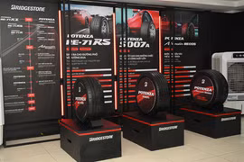 Bridgestone Việt Nam ra mắt dòng lốp hiệu suất cao mới. (Ảnh: PV/Vietnam+)