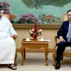 Phó Thủ tướng Bùi Thanh Sơn tiếp Bộ trưởng Đầu tư UAE Mohamed Alsuwaidi, Bộ trưởng đầu mối phía UAE trong thúc đẩy hợp tác song phương Việt Nam-UAE. (Ảnh: TTXVN phát)