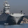 Tàu sân bay trực thăng Dixmude của Pháp. (Ảnh: AFP/TTXVN)