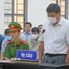 Bị cáo Nguyễn Bảo Sinh (sinh năm 1976), nguyên Phó Chủ tịch Ủy ban Nhân dân thành phố Long Xuyên (cũ), tỉnh An Giang, tại phiên tòa. (Ảnh: Công Mạo/TTXVN)