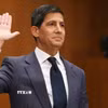 Ông Kevin Warsh, người được Tổng thống Donald Trump đề cử làm tân Chủ tịch Cục Dự trữ Liên bang Mỹ (FED), trong phiên điều trần tại Ủy ban Ngân hàng Thượng viện Mỹ ở Washington, DC., ngày 21/4/2026. (Ảnh: Getty Images/TTXVN)