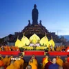 Quang cảnh Lễ cầu nguyện hòa bình thế giới tại Khu du lịch quốc gia núi Bà Đen, tỉnh Tây Ninh. (Ảnh: Minh Phú/TTXVN)