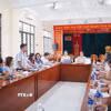 UBND xã Tân Lập đã họp khẩn chỉ đạo vụ nghi ngộ độc thực phẩm xảy ra trên địa bàn. (Ảnh: TTXVN phát)