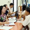 Mô hình “Ngày thứ Bảy - Chính quyền tận tâm, công dân thuận tiện” do Ủy ban Nhân dân phường Bắc Gianh được triển khai sau khi mô hình chính quyền địa phương hai cấp đi vào hoạt động tăng lên đáng kể. (Ảnh: Tá Chuyên/TTXVN)