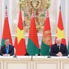 Tổng Bí thư Tô Lâm và Tổng thống Belarus Aleksandr Lukashenko phát biểu với báo chí. (Ảnh: Thống Nhất/TTXVN)
