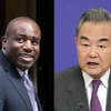 Ngoại trưởng Anh David Lammy và người đồng cấp Vương Nghị. (Ảnh: Getty Images-Kyodo/TTXVN)