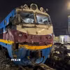 Đầu máy tàu SE19 bị hư hỏng và tạm thời chưa thể hoạt động sau vụ tai nạn. (Ảnh: TTXVN phát)