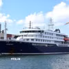 Tàu du lịch MV Hondius ở ngoài khơi thành phố Vlissingen, Hà Lan ngày 17/5/2025. (Ảnh: Reuters/TTXVN)