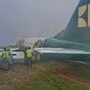 Nigeria: Máy bay trượt khỏi đường băng lao vào bụi cây, 68 hành khách thoát nạn