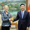 Phó Thủ tướng Lê Thành Long tiếp Phó Chủ tịch phụ trách chính sách công toàn cầu của Tập đoàn Amazon Susan Pointer. (Ảnh: An Đăng/TTXVN)