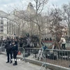 Mỹ thắt chặt an ninh bên ngoài Tòa án Liên bang ở Manhattan (New York) xét xử Tổng thống Venezuela Nicolas Maduro. (Ảnh: Thanh Tuấn/TTXVN)