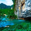 Cảnh vật bên ngoài cửa động Phong Nha (Vườn Quốc gia Phong Nha-Kẻ Bàng). (Ảnh: TTXVN phát)