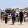 Người dân Palestine tại thị trấn Beit Lahia, phía Bắc Dải Gaza ngày 4/6/2025. (Ảnh: THX/TTXVN)