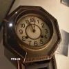 Một chiếc đồng hồ dừng lại ở 11h02 ngày 9/8/1945, thời điểm Mỹ ném bom nguyên tử xuống thành phố Nagasaki (Nhật Bản), được trưng bày tại Bảo tàng Bom Nguyên tử Nagasaki. (Ảnh: Nguyễn Tuyến/TTXVN)