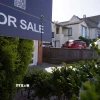 Bất động sản được rao bán tại California (Mỹ) hồi tháng Năm năm ngoái. (Ảnh: THX/TTXVN)