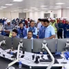 Lãnh đạo PV Power cùng các kỹ sư chính thức vận hành Nhà máy điện Nhơn Trạch 3 hòa lưới điện quốc gia. (Ảnh: TTXVN phát)