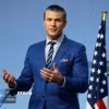 Bộ trưởng Chiến tranh Mỹ Pete Hegseth. (Ảnh: THX/TTXVN)