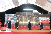 Phó Thủ tướng Chính phủ Bùi Thanh Sơn tại lễ khởi công xây dựng Trường phổ thông dân tộc nội trú Tiểu học và Trung học cơ sở xã Xuân Trường. (Ảnh: Chu Hiệu/TTXVN)