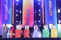 Đại biểu thực hiện nghi thức phát động Tuần lễ Du lịch Thành phố Hồ Chí Minh. (Ảnh: Mỹ Phương/TTXVN)