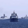 Tàu hải quân của Trung Quốc và Nga. [Nguồn: China Daily/Reuters)