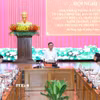 Thường trực Ban Bí thư Trần Cẩm Tú chủ trì Thông báo kết luận của Bộ Chính trị, Ban Bí thư về kết quả giám sát đợt 1 và triển khai kế hoạch kiểm tra đợt 2 với Ban Thường vụ Thành uỷ Đà Nẵng. (Ảnh: Phương Hoa/TTXVN)