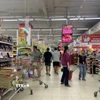 Người dân Đà Nẵng mua sắm tại siêu thị. (Ảnh: Khoa Chương/TTXVN)