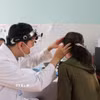 Trạm Y tế phường Tân An, tỉnh Đắk Lắk triển khai khám sức khỏe định kỳ, khám sàng lọc miễn phí cho 120 người cao tuổi. (Ảnh: Nguyên Dung/TTXVN)