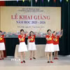 Tiết mục văn nghệ do các em khuyết tật tại Cơ sở Bảo trợ xã hội tổng hợp tỉnh Bắc Ninh biểu diễn. (Ảnh: Đồng Thúy/TTXVN)