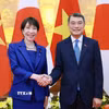 Thủ tướng Lê Minh Hưng với Thủ tướng Nhật Bản Takaichi Sanae. (Ảnh: Dương Giang/TTXVN)