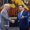 Thủ tướng Phạm Minh Chính tiếp ông Takebe Tsutomu, Cố vấn đặc biệt Liên minh Nghị sỹ hữu nghị Nhật Bản-Việt Nam. (Ảnh: Dương Giang/TTXVN)