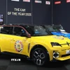 Xe điện Renault 5 được bình chọn là "Xe ôtô của năm 2025" tại Triển lãm ôtô Brussels 2025. (Ảnh: Hương Giang/TTXVN)