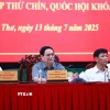 Thủ tướng Phạm Minh Chính và Đoàn đại biểu Quốc hội thành phố Cần Thơ tiếp xúc cử tri sau Kỳ họp thứ 9, Quốc hội khóa XV. (Ảnh: Dương Giang/TTXVN)