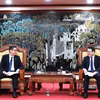 Thứ trưởng Bộ Tài chính Trần Quốc Phương và ông Hayakawa, Phó Chủ tịch JICA trao đổi tại buổi làm việc. (Nguồn: Bộ Tài chính)